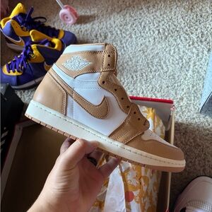 Jordan retro 1 high tan